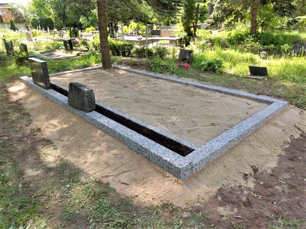 Ограды из мытого бетона на кладбище в Таллинне заказать