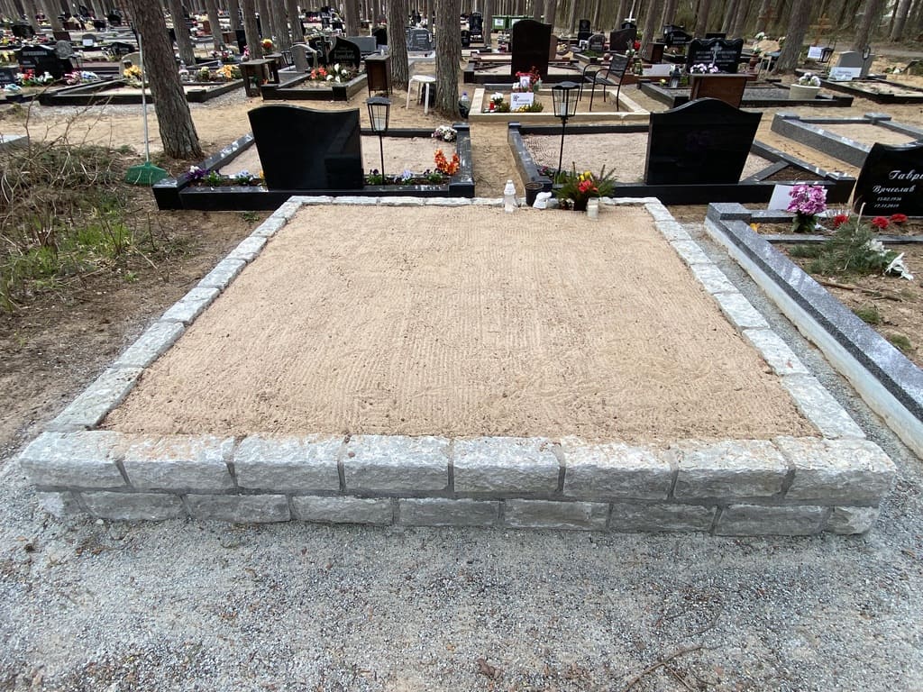 Ограды из бутового камня на кладбище в Таллинне заказать