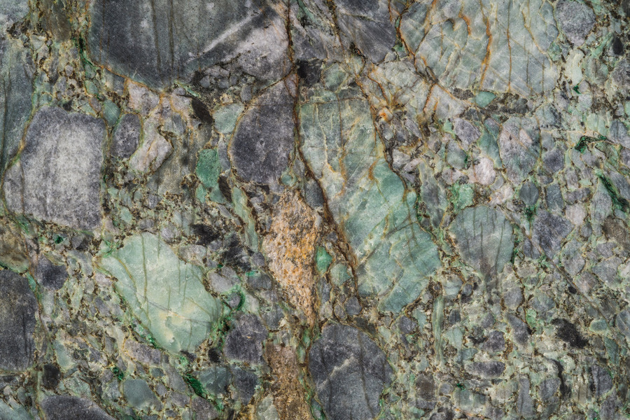 Гранитная ограда Emerald Green Эмеральд Грин — зеленый