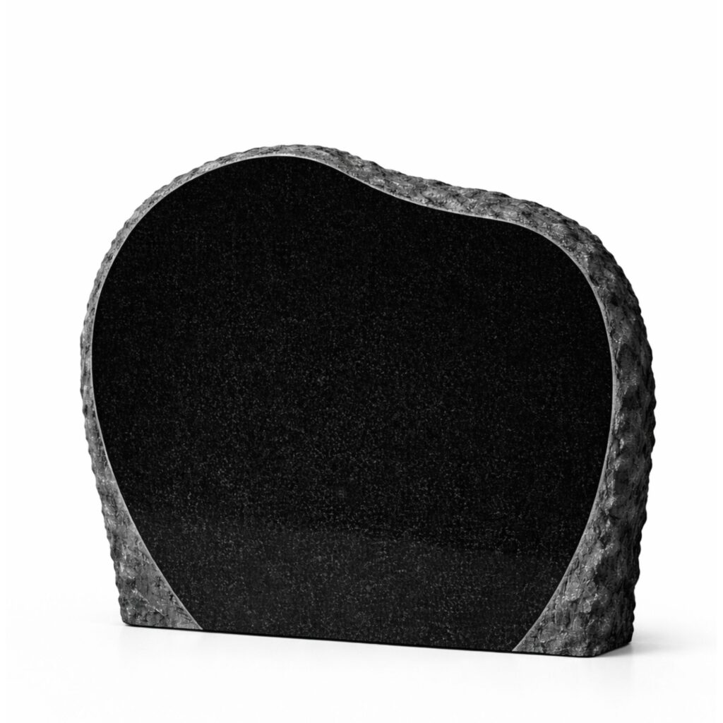 Purustatud hauakivi OKP10